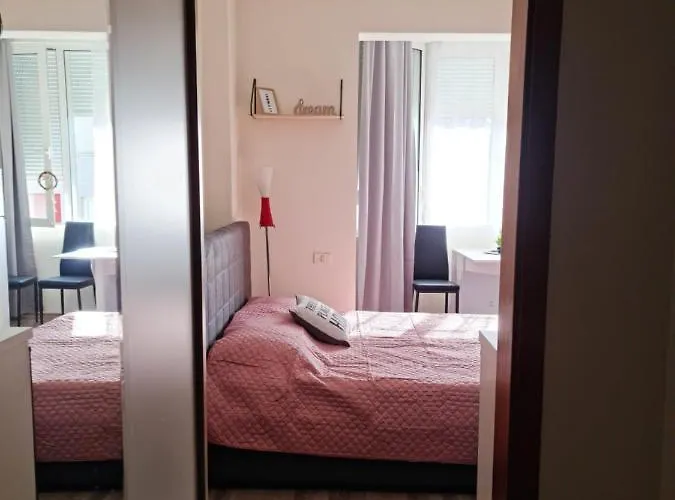 Lovely One Bedroom In * ティラナ