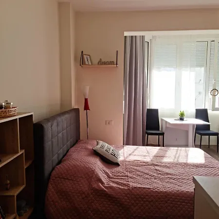 Apartman Lovely One Bedroom In